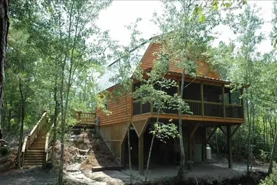 Image de Cabane romantique secrète de Caroline du Sud avec Big Green Egg Grill