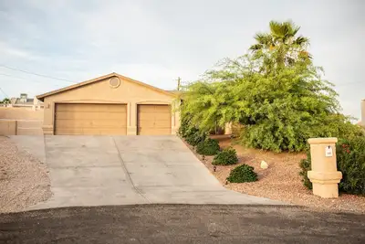 Image de Belle piscine privée, quartier calme et relaxant, parfait Lake Havasu House