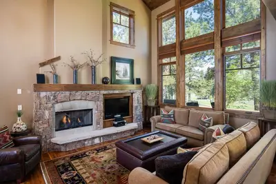 Image de Villa de luxe ancienne Greenwood 3bd - Villa 12. Livré avec livraison d'épicerie gratuite!