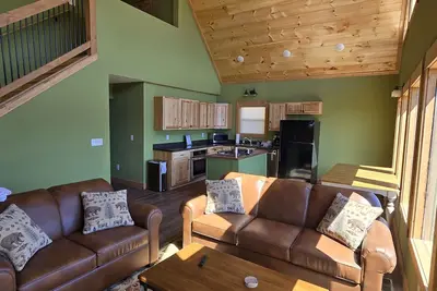 Image de Cheret De Cherie Vues Incroyables! ! Bain à remous, foyer au bois, jeux, barbecue à gaz Vues!