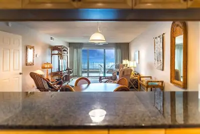 Image de Amelia South F-6 Oceanfront Condo avec Balcon