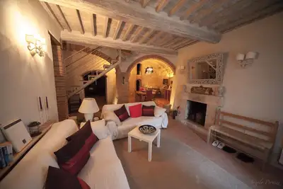 Image de Superbe, entièrement rénové maison de ville en ville toscane de Cetona
