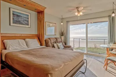Image de Condo haut de gamme au rez-de-chaussée 'Worthy Porpoise'. King Tempur-Pedic, piscine et sauna