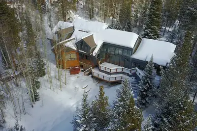 Image de Maison 5 Bdr près de Peak 9, Huge Yard, Creek et Aspen Grove