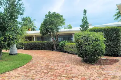 Image de Maison de papa sur Vaca Cut