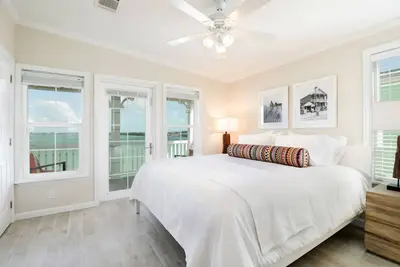 Image de Bay View 2 Bed \/ 2. 5 Bath Location de lotissement de vacances à Key West Area