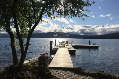 Image de Priest Lake Waterfront avec vue incroyable!