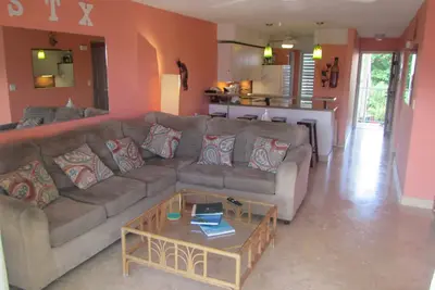Image de Beachfront Caribbean Paradise à Colony Cove Resort