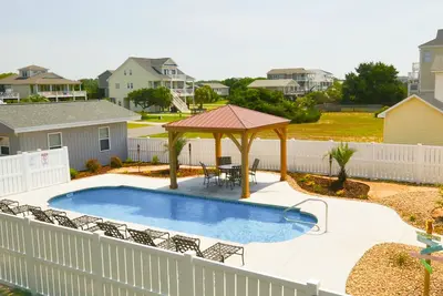 Image de 2e rangée, 6 Br, 3ba, immense piscine chauffée, Cottage Teen séparé, Dog-Friendly