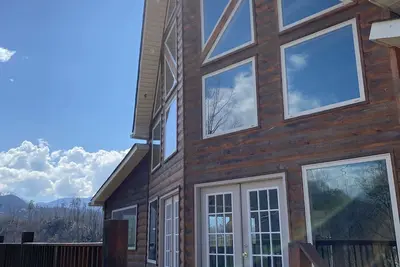 Image de Hot Deal, nouvelle cabine / 5 Bdrm / 4. 5 Ba (Sauna, vue, jacuzzi, etc) appelez865-712-6525
