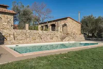 Image de Casale Montenero Ă Castel del Piano, de la Toscane
