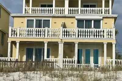 Image de Propt5 Br / 5 Ba Gulf Front. Nouveau Tapis RÉCEMMENT! Nouveau Pont, Maison Peinte RÉCENTE