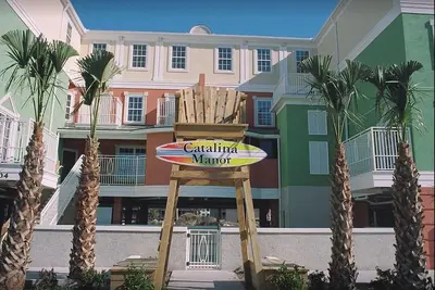 Image de Paradise Cove au Catalina Manor peut accueillir jusqu'à 24 personnes à North Myrtle Beach