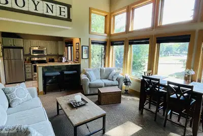 Image de Ski In / Ski Out Disciples Village Condo 3br / 10 personnes - sur Boyneland Run