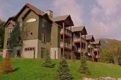 Image de Élégant Killington Condo avec True Ski-on \/ Ski-Off. . . . Lodges A-103