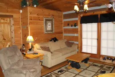 Image de John15: 12 ~ 5 miles à Prkwy / Dntwn Pigfor-Hotub / Wifi / Noël décoré $ 89