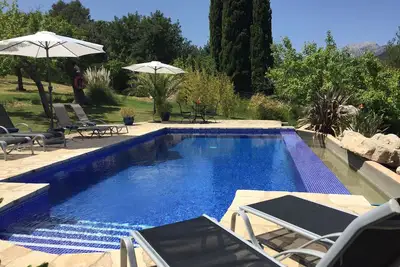Image de Villa isolée de luxe avec piscine à débordement à 20 minutes des plages