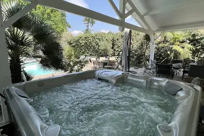Image de Villa classée 3*Gironde Tourisme, piscine, spa à Lège Cap Ferret 5mn de l'océan