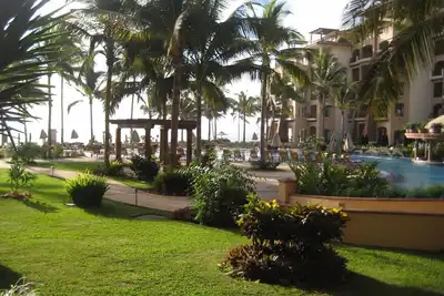 Image de Condo De Luxe De 3 Chambres À Coucher De La Plage 10! ! ! ! !