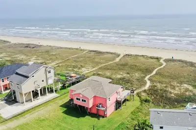 Image de Maison en bord de mer et bain Ă remous avec une vue fantastique! !