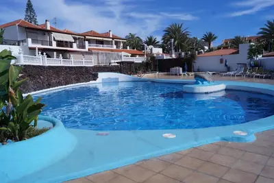 Villa Centrica avec piscine et wifi