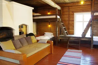Image de Lauri Historical Log House Manor