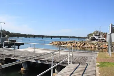 Image de 'Slipways' 4/1 Wharf Street Laurieton Nsw 2443