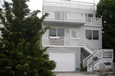 Image de Maison familiale entre l'océan et la plage de la baie des enfants