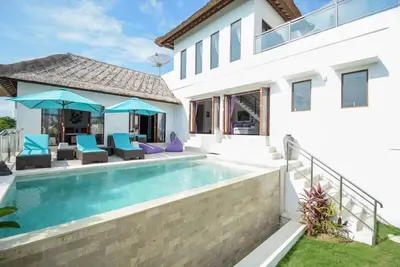 Image de Incroyable 3 Br Open View Villa à Ungasan