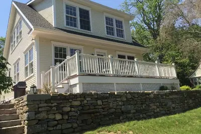 Image de Super emplacement dans Picture Perfect New England Village