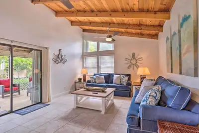 Image de Nouveau! Jensen Beach Home w / accès à la piscine-promenade de la plage