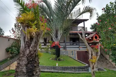 Image de Grande maison en copropriété avec piscine exclusive de la maison