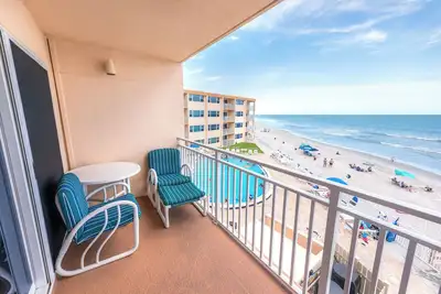 Image de Magnifique condo de 2 chambres et 2 salles de bain avec vue sur l'océan!