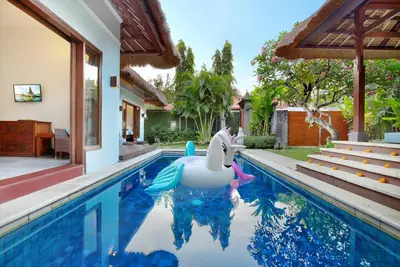 Image de Villa Familiale Privée avec Piscine et 2 Chambres