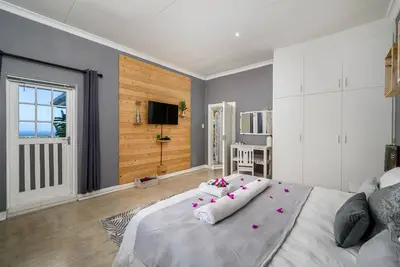 Image de Vue Sur La Mer Imposante De Studio Sea