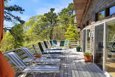 Image de Pristine 3 Bd Home - Privé, vue boisée, grande terrasse, A / C