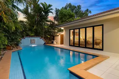 Image de Six Beachside Port Douglas avec piscine chauffée et à quelques pas de la plage