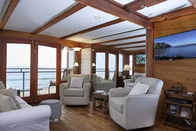 Image de Le paradis sur la plage! La maison de Miramar Beach peut être louée comme maison entière ou 2 unités!