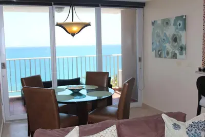 Image de Amazing Modern Condado 1 Br - Vues sur la plage et l'océan depuis toutes les chambres
