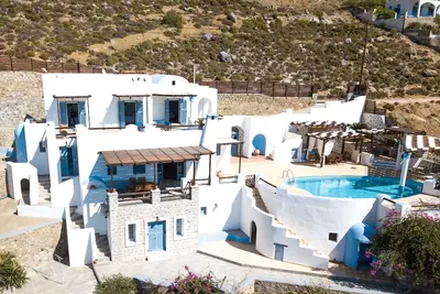 Image de Villa de luxe au bord de l'eau avec piscine privée à Kalymnos, Grèce