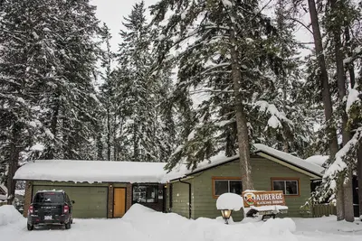 Image de Auberge Kicking Horse Guest House