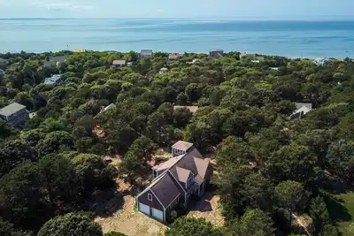 Image de # 434 Belle maison de famille w \/ sentier de la plage! Dog Friendly!