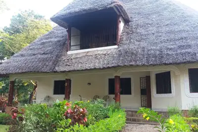 Diani deux chalets! !