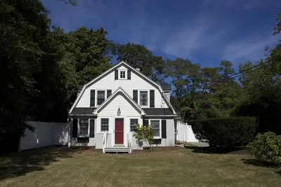 Image de Original et confortable Accueil En Westhampton Beach