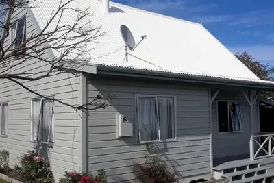 Image de Maison Confortable Et Chaude À Deux ÉTAGES