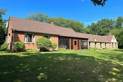 Image de Anthony's Big House au lac Seneca, Ny