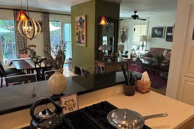 Image de Charmante maison avec une cour fantastique