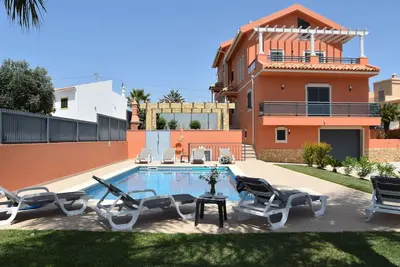 Image de Villa de luxe avec piscine privée chauffée