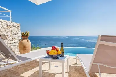 Image de Villa Rosita: Une maison indépendante élégante et moderne face au soleil et à la mer.