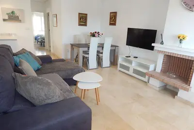 Image de Great for golfers and families, Las Violetas, 5 minutes from Villamartin Plaza